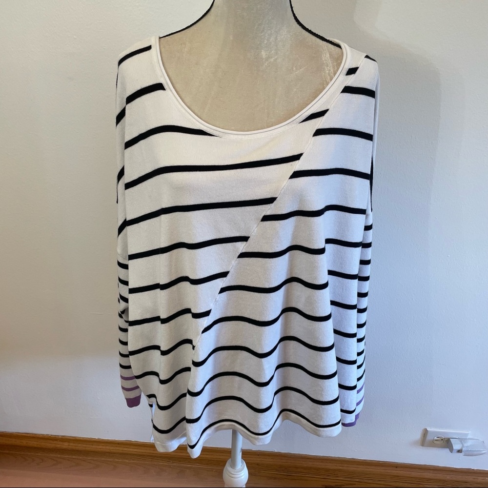 Lane Bryant black/white striped zipper back sweater 26/28